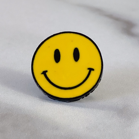 Smiley Face 😊 Enamel Pin/ Brooch